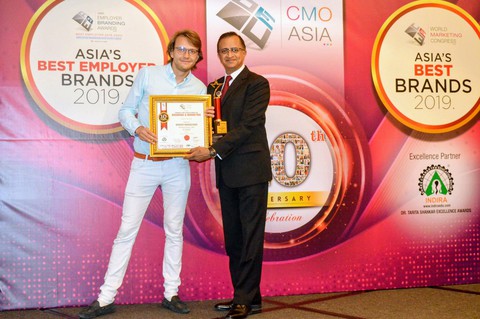 FE CREDIT được 3 giải thưởng tại lễ trao giải CMO ASIA 2019 - Ảnh 3. FE CREDIT được 3 giải thưởng tại lễ trao giải CMO ASIA 2019 - Ảnh 3.