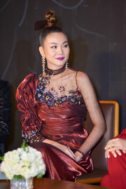 Chị chị em em: Thanh Hằng... run sợ trước cảnh nóng với Lãnh Thanh - Ảnh 8. Chị chị em em: Thanh Hằng... run sợ trước cảnh nóng với Lãnh Thanh - Ảnh 8.