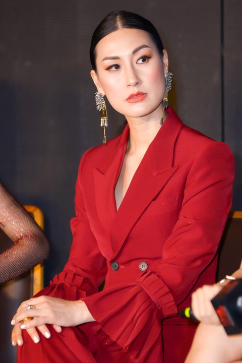 Chị chị em em: Thanh Hằng... run sợ trước cảnh nóng với Lãnh Thanh - Ảnh 9. Chị chị em em: Thanh Hằng... run sợ trước cảnh nóng với Lãnh Thanh - Ảnh 9.