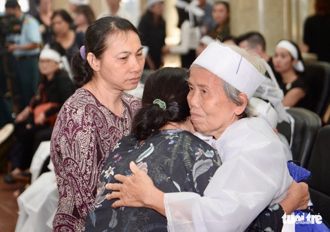Đồng đội đến viếng phi công khác thường Nguyễn Văn Bảy - Ảnh 8. Đồng đội đến viếng phi công khác thường Nguyễn Văn Bảy - Ảnh 8.