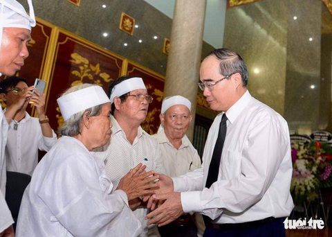 Đồng đội đến viếng phi công khác thường Nguyễn Văn Bảy - Ảnh 4. Đồng đội đến viếng phi công khác thường Nguyễn Văn Bảy - Ảnh 4.