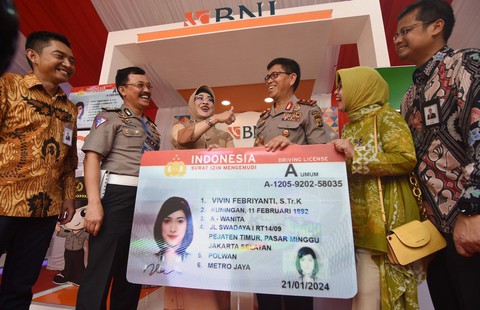 Indonesia triển khai bằng lái xe điện tử - Ảnh 1. Indonesia triển khai bằng lái xe điện tử - Ảnh 1.