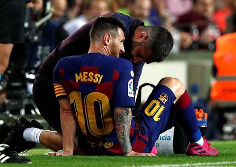 Griezmann ghi bàn, Messi chấn thương, Barca thắng chật vật Villarreal - Ảnh 3. Griezmann ghi bàn, Messi chấn thương, Barca thắng chật vật Villarreal - Ảnh 3.