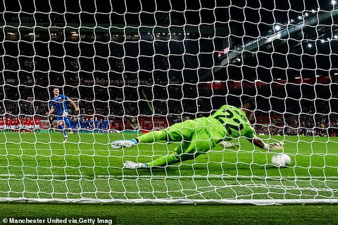 Cúp Liên đoàn Anh: Chelsea đại thắng, M.U ‘nín thở’ đi tiếp - Ảnh 3. Cúp Liên đoàn Anh: Chelsea đại thắng, M.U ‘nín thở’ đi tiếp - Ảnh 3.