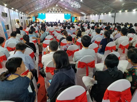 Hàng ngàn sản vật của 45 tỉnh thành ê hề trước mắt người Sài Gòn - Ảnh 1. Hàng ngàn sản vật của 45 tỉnh thành ê hề trước mắt người Sài Gòn - Ảnh 1.