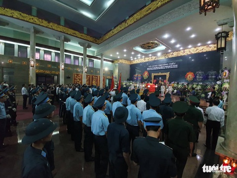 Tiễn đưa phi công phi thường Nguyễn Văn Bảy về quê nhà Lai Vung - Ảnh 5. Tiễn đưa phi công phi thường Nguyễn Văn Bảy về quê nhà Lai Vung - Ảnh 5.