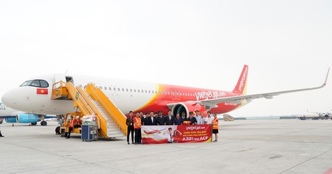 Vietjet nhận máy bay A321neo ACF 240 ghế đầu tiên trên thế giới - Ảnh 2. Vietjet nhận máy bay A321neo ACF 240 ghế đầu tiên trên thế giới - Ảnh 2.