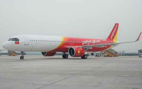 Vietjet nhận máy bay A321neo ACF 240 ghế đầu tiên trên thế giới - Ảnh 1. Vietjet nhận máy bay A321neo ACF 240 ghế đầu tiên trên thế giới - Ảnh 1.