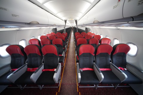 Vietjet nhận máy bay A321neo ACF 240 ghế đầu tiên trên thế giới - Ảnh 5. Vietjet nhận máy bay A321neo ACF 240 ghế đầu tiên trên thế giới - Ảnh 5.