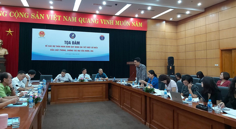 Đề xuất khai danh tính cá nhân mới được mua rượu qua mạng - Ảnh 1. Đề xuất khai danh tính cá nhân mới được mua rượu qua mạng - Ảnh 1.