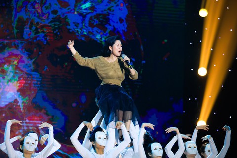 Duyên Quỳnh đăng quang Người kể chuyện tình - Ảnh 3. Duyên Quỳnh đăng quang Người kể chuyện tình - Ảnh 3.
