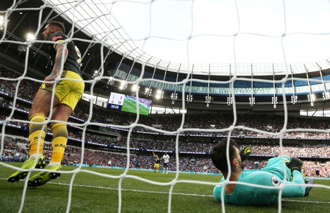 Thủ môn Lloris để thua bàn ngớ ngẩn, Tottenham suýt phải trả giá - Ảnh 2. Thủ môn Lloris để thua bàn ngớ ngẩn, Tottenham suýt phải trả giá - Ảnh 2.