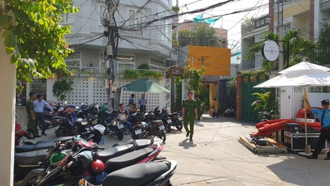 Vụ thẩm phán, giảng viên bị tố bắt trẻ em: Trục xuất đối tượng chiếm giữ nhà - Ảnh 2. Vụ thẩm phán, giảng viên bị tố bắt trẻ em: Trục xuất đối tượng chiếm giữ nhà - Ảnh 2.