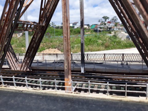 Chưa từng đến Hà Nội, 8X Đà Lạt làm mô hình cầu Long Biên như thật - Ảnh 6. Chưa từng đến Hà Nội, 8X Đà Lạt làm mô hình cầu Long Biên như thật - Ảnh 6.
