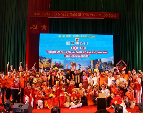 EVNNPC nhất toàn đoàn Hội thi người làm công tác an toàn vệ sinh lao động giỏi 2019 - Ảnh 3. EVNNPC nhất toàn đoàn Hội thi người làm công tác an toàn vệ sinh lao động giỏi 2019 - Ảnh 3.