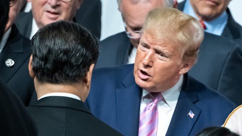 Washington tính chuyện cấm tất cả công ty Mỹ đầu tư vào Trung Quốc - Ảnh 1. Washington tính chuyện cấm tất cả công ty Mỹ đầu tư vào Trung Quốc - Ảnh 1.