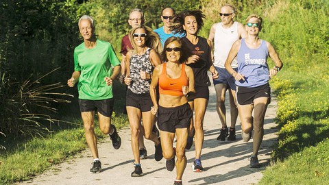 Những kỷ lục marathon thế giới của cụ bà 71 tuổi - Ảnh 1. Những kỷ lục marathon thế giới của cụ bà 71 tuổi - Ảnh 1.