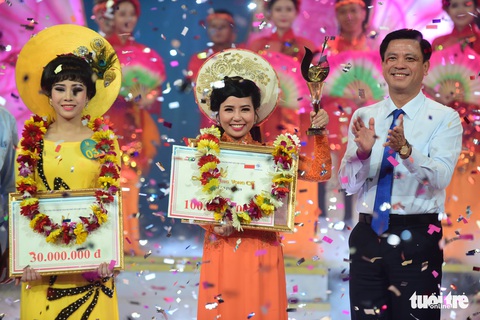 Chuông vàng vọng cổ 2019 vang tên Quách Thị Diễm Ngọc - Ảnh 1. Chuông vàng vọng cổ 2019 vang tên Quách Thị Diễm Ngọc - Ảnh 1.