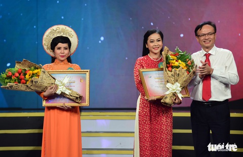 Chuông vàng vọng cổ 2019 vang tên Quách Thị Diễm Ngọc - Ảnh 9. Chuông vàng vọng cổ 2019 vang tên Quách Thị Diễm Ngọc - Ảnh 9.