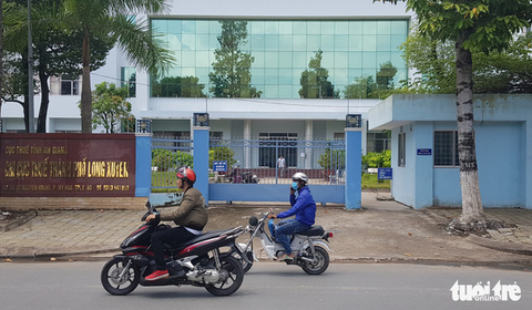 Đình chỉ công tác cán bộ đoàn kiểm tra thuế mượn tiền cơ sở kinh doanh - Ảnh 1. Đình chỉ công tác cán bộ đoàn kiểm tra thuế mượn tiền cơ sở kinh doanh - Ảnh 1.