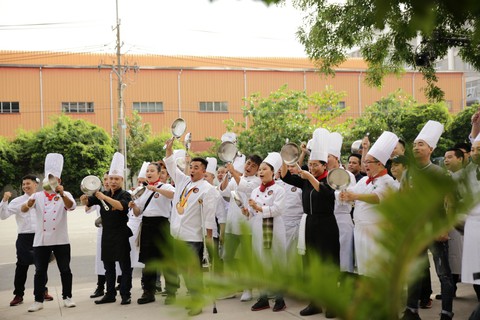 Lộ diện top 14 Đầu bếp thượng đỉnh - Top chef Vietnam 2019 - Ảnh 2. Lộ diện top 14 Đầu bếp thượng đỉnh - Top chef Vietnam 2019 - Ảnh 2.