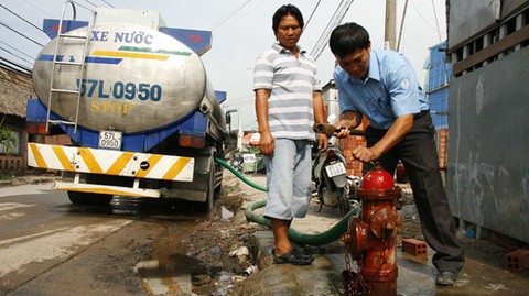 TP.HCM đề xuất tăng giá nước sinh hoạt - Ảnh 1. TP.HCM đề xuất tăng giá nước sinh hoạt - Ảnh 1.