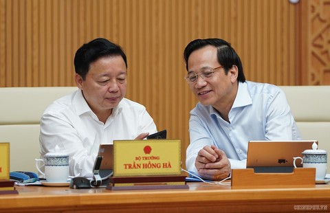 Thủ tướng Nguyễn Xuân Phúc nhắn tin ủng hộ người nghèo - Ảnh 6. Thủ tướng Nguyễn Xuân Phúc nhắn tin ủng hộ người nghèo - Ảnh 6.