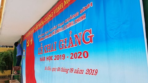 Hàng trăm trường tại Quảng Bình, Quảng Trị phải hoãn khai giảng vì lũ - Ảnh 1. Hàng trăm trường tại Quảng Bình, Quảng Trị phải hoãn khai giảng vì lũ - Ảnh 1.