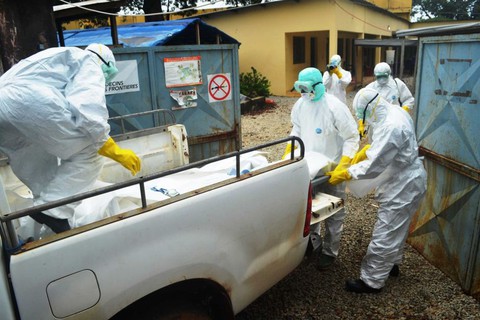 Người sống sót sau khi nhiễm Ebola có thể chết trong vòng 1 năm - Ảnh 1. Người sống sót sau khi nhiễm Ebola có thể chết trong vòng 1 năm - Ảnh 1.