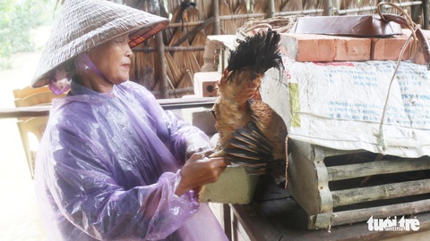 Dân vùng lũ Hà Tĩnh co ro chờ nước rút từng giờ - Ảnh 13. Dân vùng lũ Hà Tĩnh co ro chờ nước rút từng giờ - Ảnh 13.