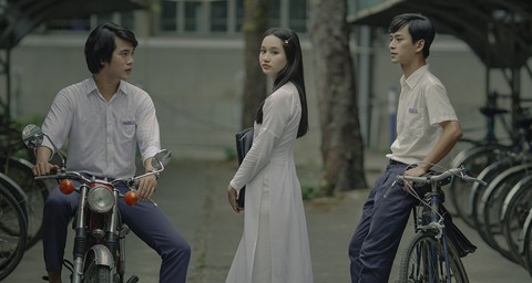 Mắt biếc tung bộ ảnh khai giảng lãng mạn và mối tình tay ba - Ảnh 5. Mắt biếc tung bộ ảnh khai giảng lãng mạn và mối tình tay ba - Ảnh 5.