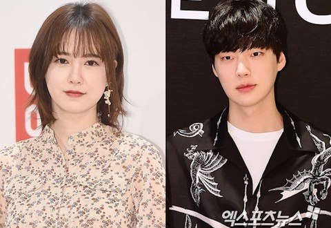 Ahn Jae Hyun đề nghị Goo Hye Sun nộp chứng cứ ngoại tình cho tòa án - Ảnh 2. Ahn Jae Hyun đề nghị Goo Hye Sun nộp chứng cứ ngoại tình cho tòa án - Ảnh 2.