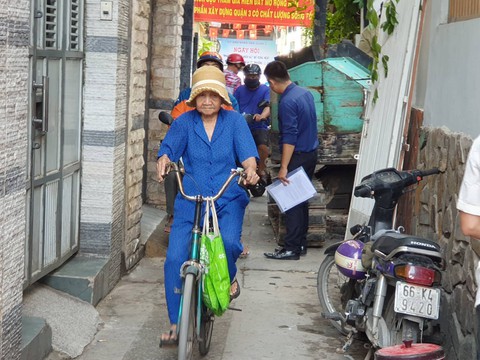 Người dân 8 phường ở quận 3 đồng loạt hiến đất vàng mở rộng hẻm - Ảnh 4. Người dân 8 phường ở quận 3 đồng loạt hiến đất vàng mở rộng hẻm - Ảnh 4.