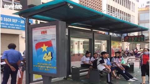 TP.HCM có mức trợ giá mới đưa rước học sinh, sinh viên - Ảnh 1. TP.HCM có mức trợ giá mới đưa rước học sinh, sinh viên - Ảnh 1.