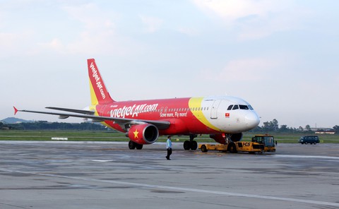Vietjet Air xin tự lo dịch vụ mặt đất tại Nội Bài và Cam Ranh - Ảnh 1. Vietjet Air xin tự lo dịch vụ mặt đất tại Nội Bài và Cam Ranh - Ảnh 1.