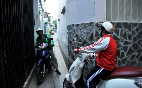 Thiệt khó tin khi Sài Gòn có những con hẻm một người - Ảnh 2. Thiệt khó tin khi Sài Gòn có những con hẻm một người - Ảnh 2.