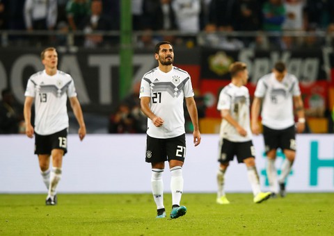 Hà Lan đá bại chủ nhà Đức 4-2 ở vòng loại Euro 2020 - Ảnh 3. Hà Lan đá bại chủ nhà Đức 4-2 ở vòng loại Euro 2020 - Ảnh 3.