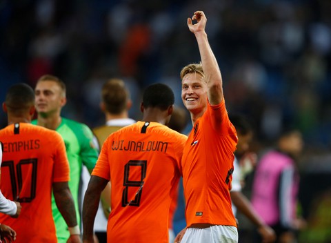 Hà Lan đá bại chủ nhà Đức 4-2 ở vòng loại Euro 2020 - Ảnh 1. Hà Lan đá bại chủ nhà Đức 4-2 ở vòng loại Euro 2020 - Ảnh 1.