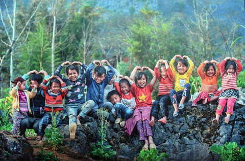 Nghệ sĩ ảnh trưng bày và bán 57 ảnh tuyệt đẹp xây nhà lưu trú cho học trò vùng cao - Ảnh 17. Nghệ sĩ ảnh trưng bày và bán 57 ảnh tuyệt đẹp xây nhà lưu trú cho học trò vùng cao - Ảnh 17.