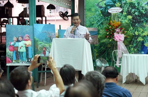 Nghệ sĩ ảnh trưng bày và bán 57 ảnh tuyệt đẹp xây nhà lưu trú cho học trò vùng cao - Ảnh 5. Nghệ sĩ ảnh trưng bày và bán 57 ảnh tuyệt đẹp xây nhà lưu trú cho học trò vùng cao - Ảnh 5.