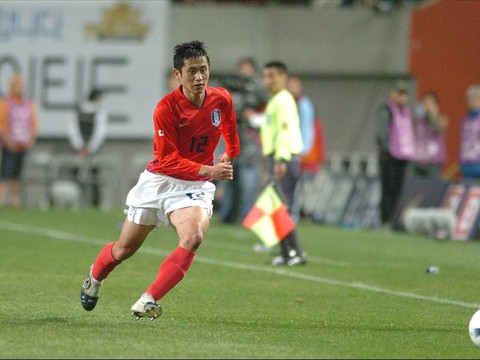 Sao Hàn Quốc ở World Cup 2002 không biết nên chọn ‘phe’ ông Park hay Hiddink - Ảnh 1. Sao Hàn Quốc ở World Cup 2002 không biết nên chọn ‘phe’ ông Park hay Hiddink - Ảnh 1.