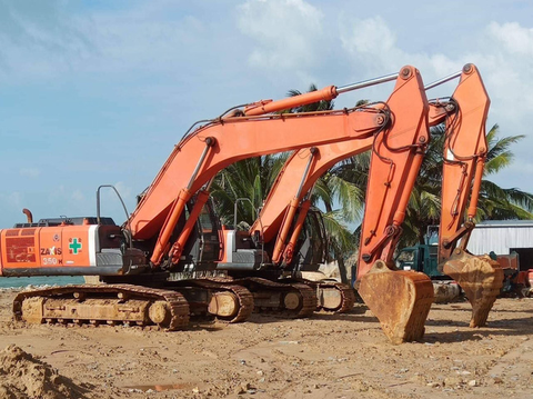 Nổ mìn khai thác đá trái phép trên đảo Hòn Sơn - Ảnh 2. Nổ mìn khai thác đá trái phép trên đảo Hòn Sơn - Ảnh 2.