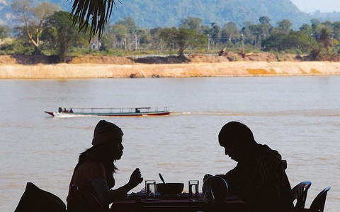 Cớ sao đau buồn mà không mở lòng đón duyên mới, duyên lành? - Ảnh 1. Cớ sao đau buồn mà không mở lòng đón duyên mới, duyên lành? - Ảnh 1.