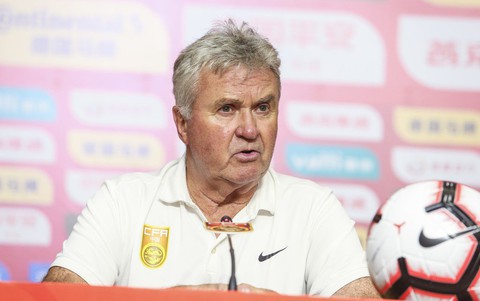 HLV Guus Hiddink thừa nhận U22 Việt Nam quá mạnh - Ảnh 1. HLV Guus Hiddink thừa nhận U22 Việt Nam quá mạnh - Ảnh 1.