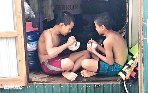 Phát minh lịch sử giúp nhà dân nổi lên an toàn ở rốn lũ - Ảnh 5. Phát minh lịch sử giúp nhà dân nổi lên an toàn ở rốn lũ - Ảnh 5.