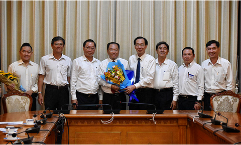 Bác sĩ Nguyễn Hoài Nam làm phó giám đốc Sở Y tế TP.HCM - Ảnh 1. Bác sĩ Nguyễn Hoài Nam làm phó giám đốc Sở Y tế TP.HCM - Ảnh 1.