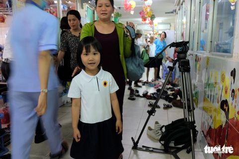Lễ khai giảng ở bệnh viện của các chiến binh nhí - Ảnh 12. Lễ khai giảng ở bệnh viện của các chiến binh nhí - Ảnh 12.