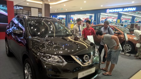 Giá xe hơi sẽ giảm nếu được giảm thuế? - Ảnh 1. Giá xe hơi sẽ giảm nếu được giảm thuế? - Ảnh 1.