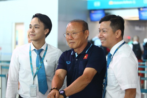 Thầy trò HLV Park Hang Seo sang Thái Lan - Ảnh 8. Thầy trò HLV Park Hang Seo sang Thái Lan - Ảnh 8.