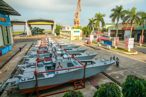 Hàng chục tàu tuần tra cao cấp của Việt Nam xuất ngoại sang tận châu Phi - Ảnh 16. Hàng chục tàu tuần tra cao cấp của Việt Nam xuất ngoại sang tận châu Phi - Ảnh 16.